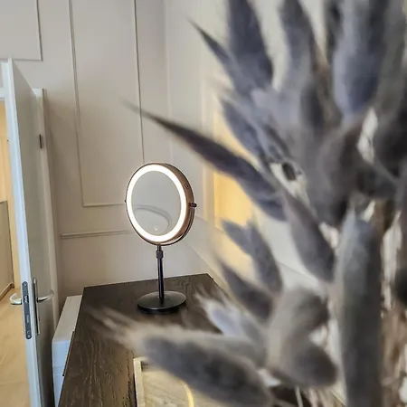 Geli Homes L1 - 2x Zimmer, 2x Kingsize Bett, 1 Bis 4 Personen, Parkplatz, Tv, Wifi, Kueche, Kaffee, Tee شقة