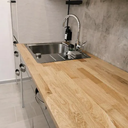 Geli Homes L1 - 2x Zimmer, 2x Kingsize Bett, 1 Bis 4 Personen, Parkplatz, Tv, Wifi, Kueche, Kaffee, Tee * Lünen