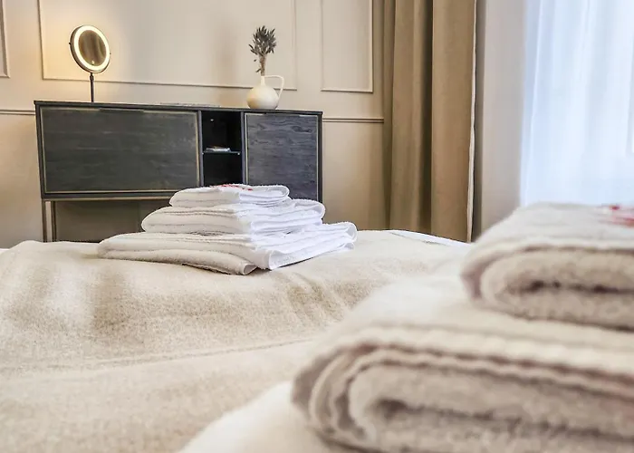 Geli Homes L1 - 2x Zimmer, 2x Kingsize Bett, 1 Bis 4 Personen, Parkplatz, Tv, Wifi, Kueche, Kaffee, Tee 吕嫩