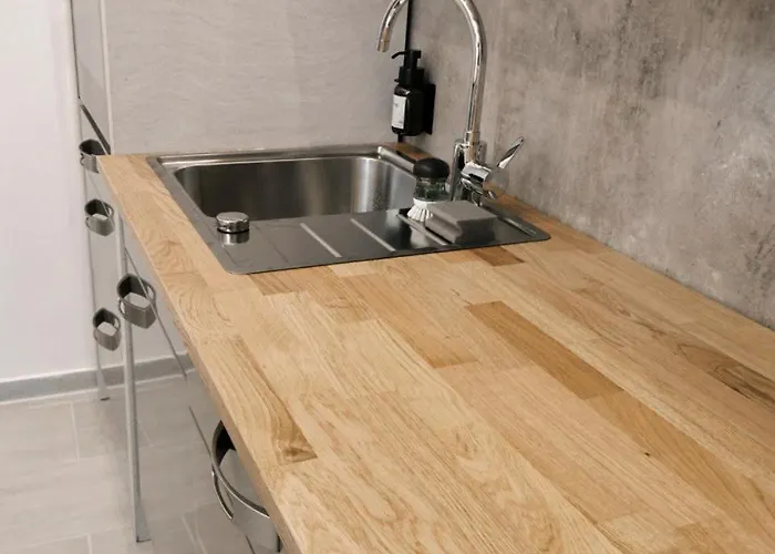 Geli Homes L1 - 2x Zimmer, 2x Kingsize Bett, 1 Bis 4 Personen, Parkplatz, Tv, Wifi, Kueche, Kaffee, Tee * Lünen