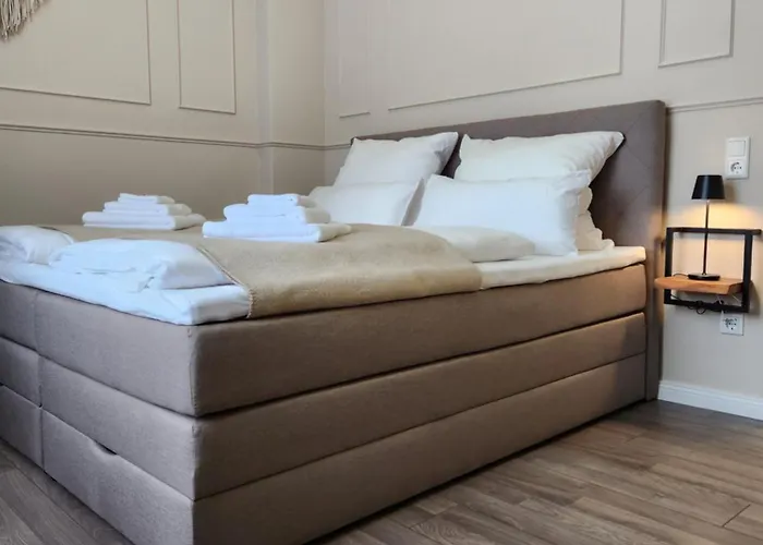 Geli Homes L1 - 2x Zimmer, 2x Kingsize Bett, 1 Bis 4 Personen, Parkplatz, Tv, Wifi, Kueche, Kaffee, Tee 吕嫩